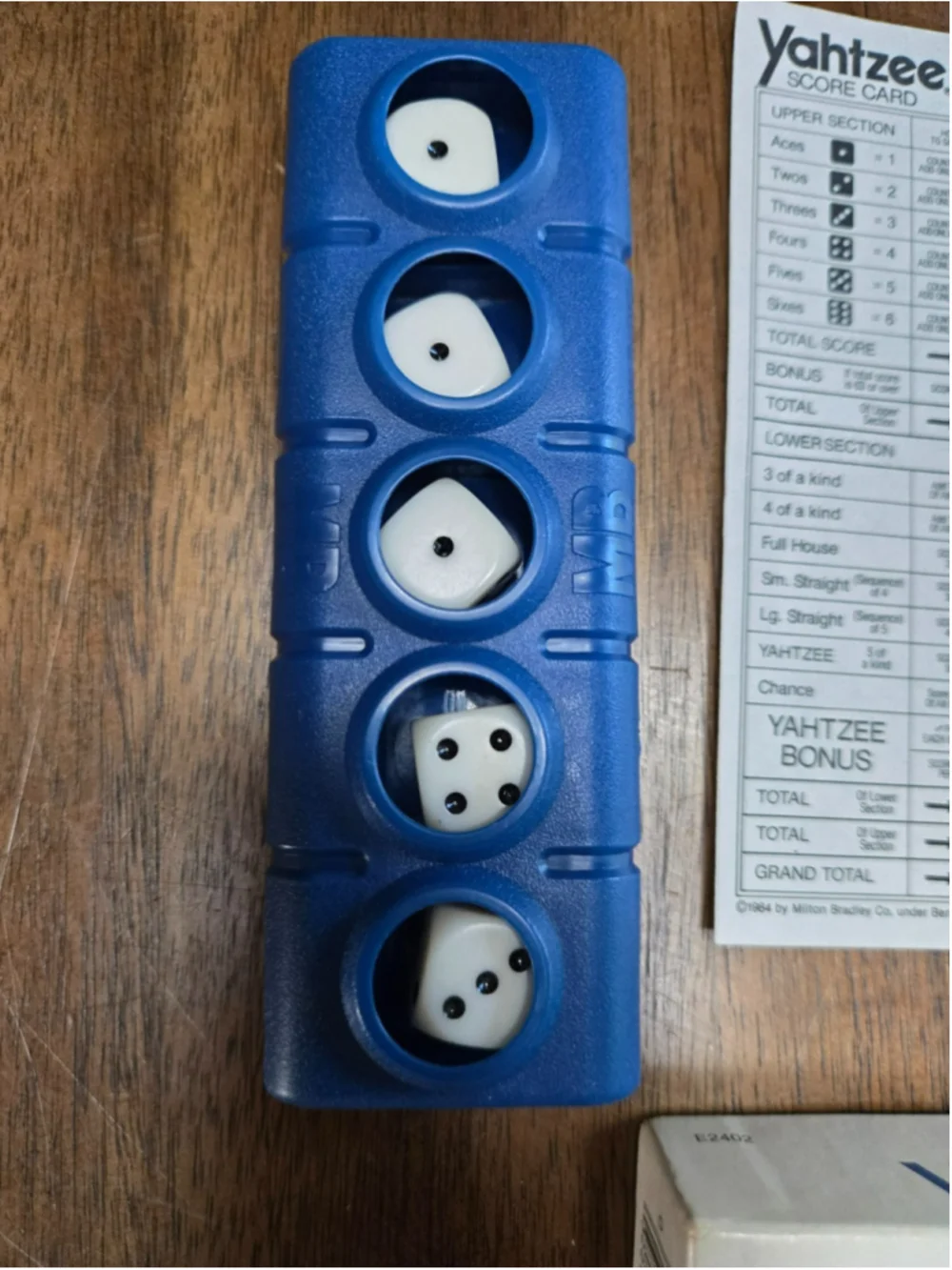 Vintage 1986 Milton Bradley Co. Travel Yahtzee 5-Dice Game w/Unique Dice Roller